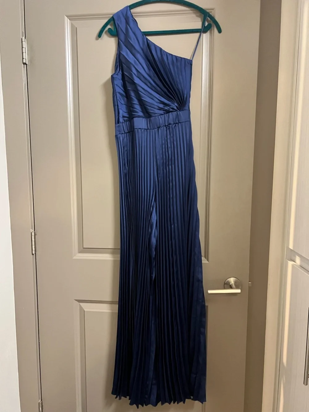 Abercrombie & Fitch Giselle Pleated One-Shoulder Jumpsuit XS Navy Blue - Picture 4 of 5